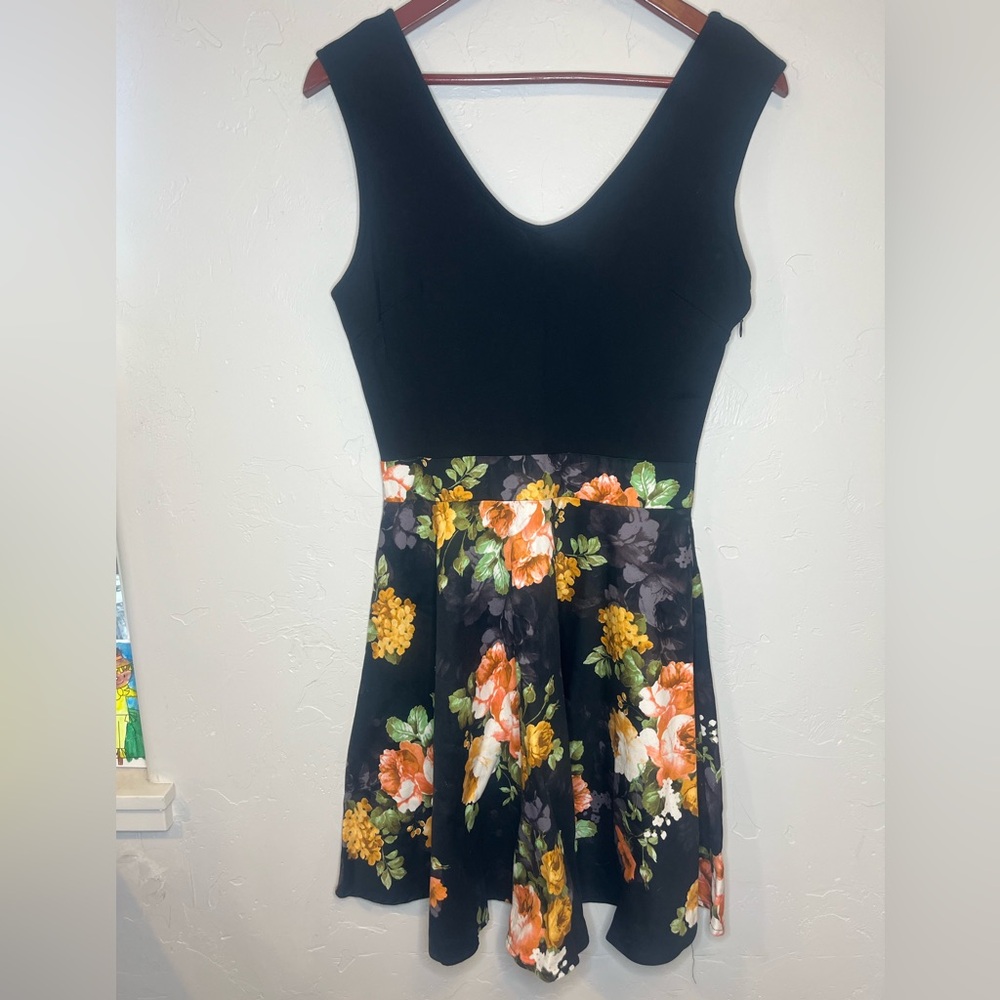 Miusol Black Floral Backless Dress Women’s Medium